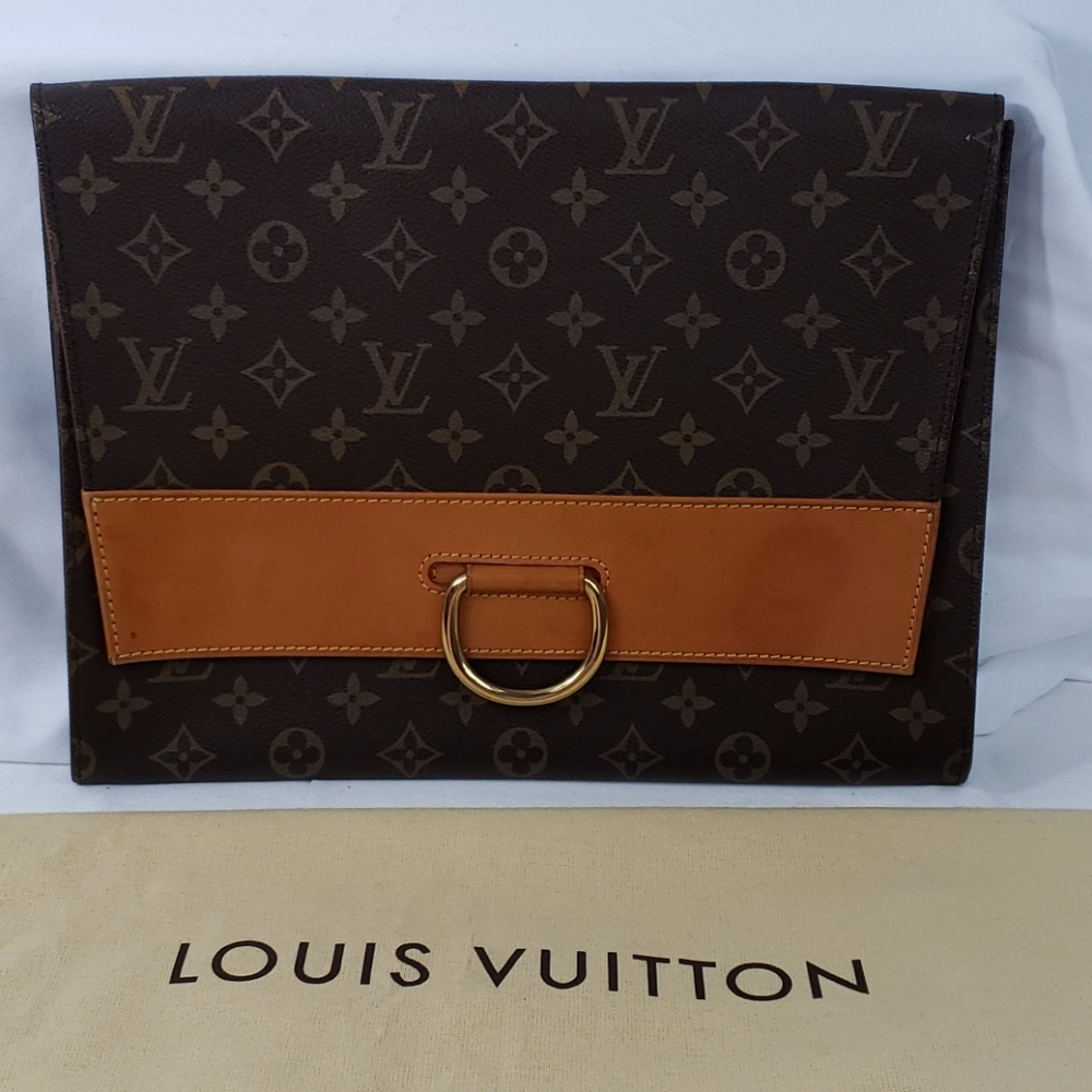Authentic Louis Vuitton Lena Clutch Monogram GM